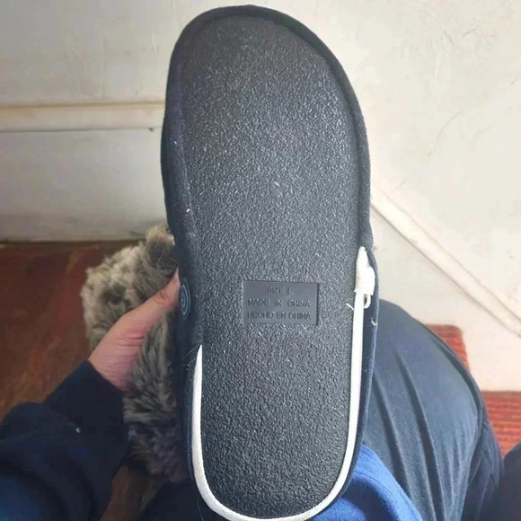 Vibrating Massage Black Bootie Slippers Faux Fur trim sz Large - Picture 5 of 10